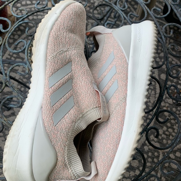 🎉$10 Adidas’s Slip On - Picture 5 of 10